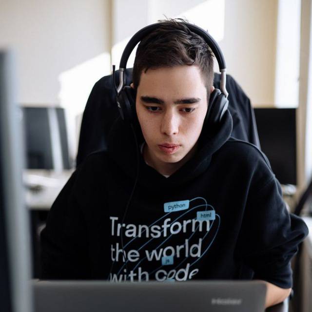 Михаил Моисеев