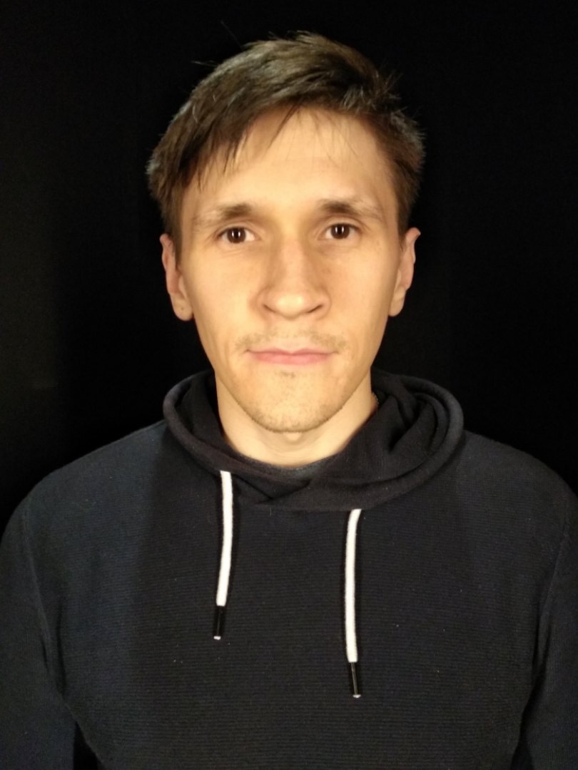 Илья Худяев