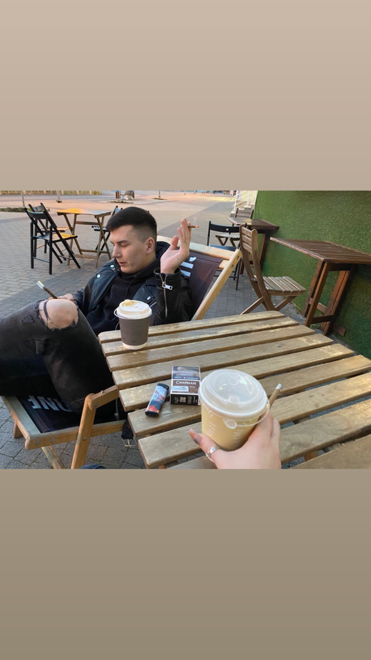 Работа, работа, где же ты? В моём городе её днем с огнём не сыщешь. А так хочется интересный проект! Что за времена? Сайз-плюс, темщики... Раньше всё было проще: панки, эмо, скины | Сетка — социальная сеть от hh.ru