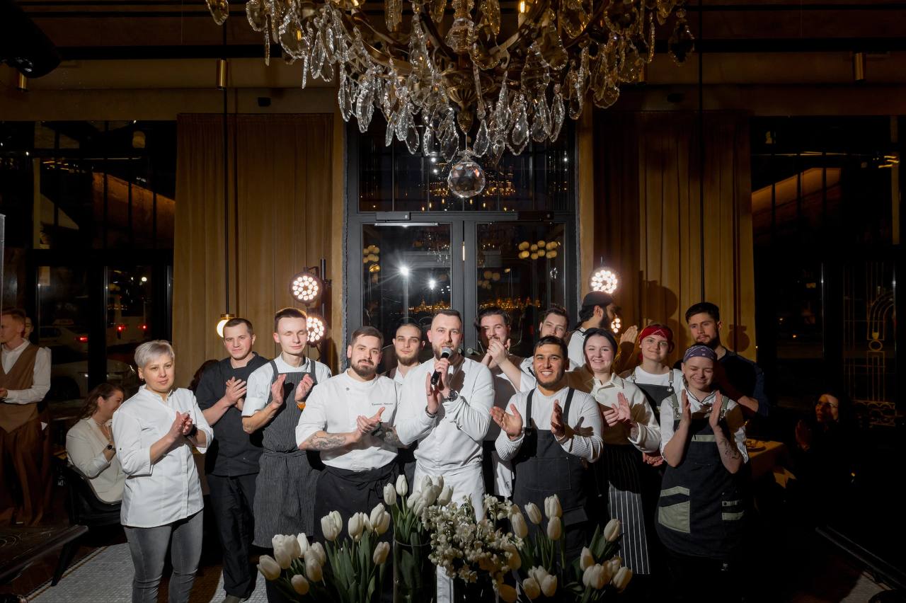 Премьерный ужин Полночь в Париже в ресторане FRENCH bistrot в Ростове-на-Дону.
Вечер про красоту момента, французское искусство жить и наслаждение каждой секундой | Сетка — социальная сеть от hh.ru