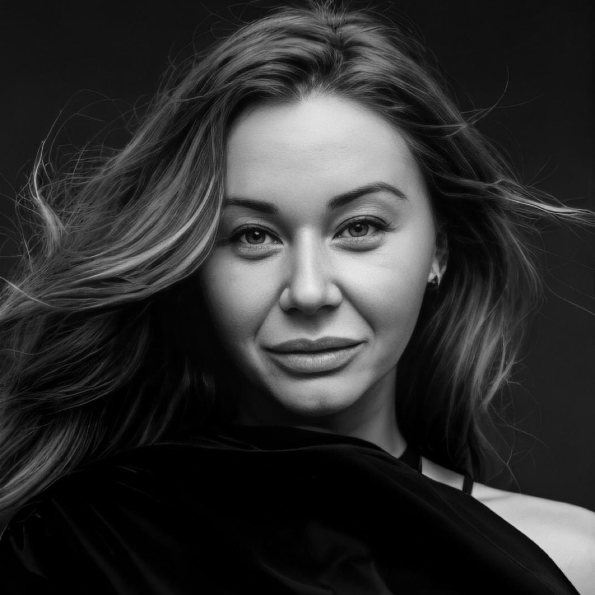 Елена Косторнова