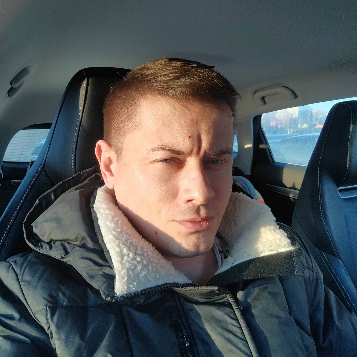 Владислав Достов