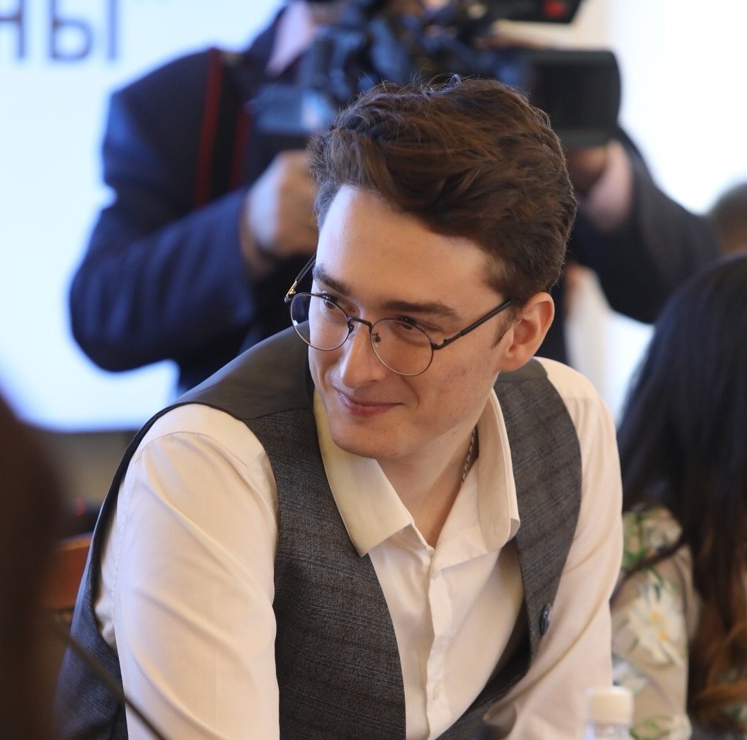 Артур Щукин | Сетка — социальная сеть от hh.ru