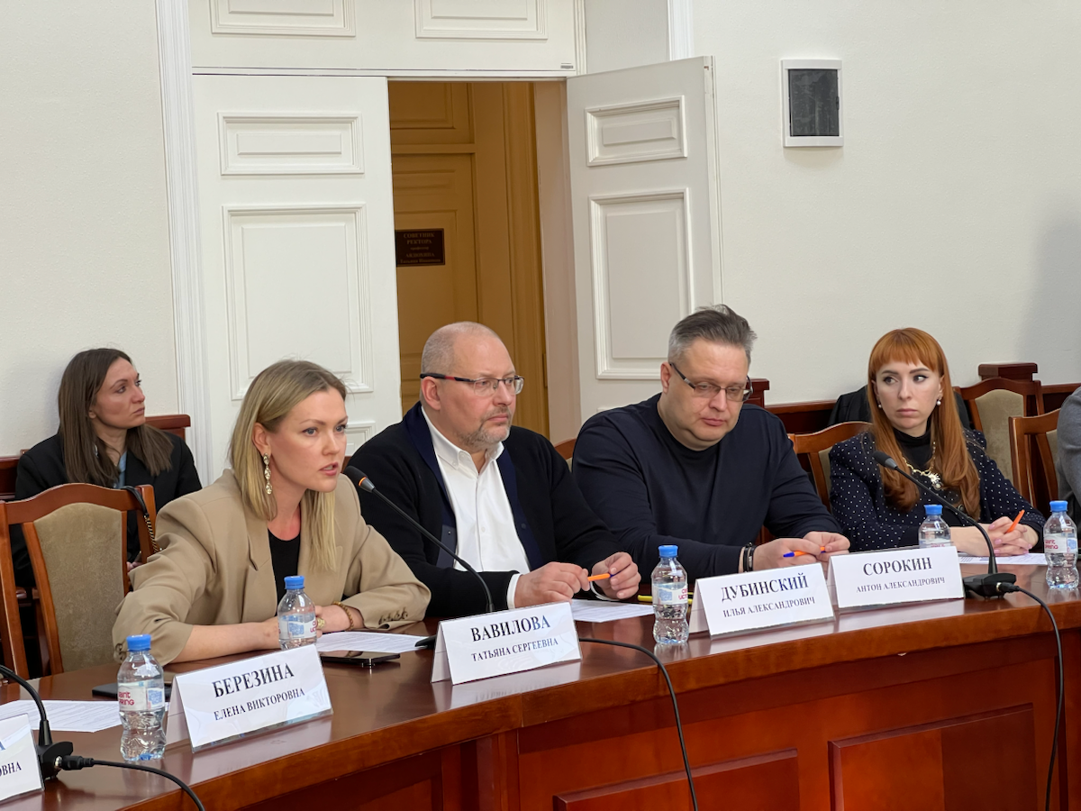 HR-поддержка в медицине: от обсуждений к практическим решениям
По практике последних кейсов работы с медкомпаниями, вижу ситуацию в управлении следующую: сильная личность врача-собственника, как основ... | Сетка — социальная сеть от hh.ru