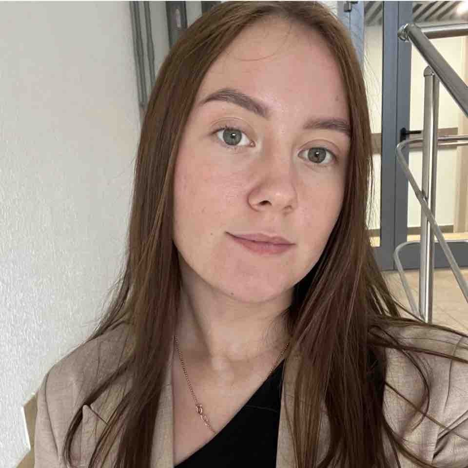 Ангелина Елисеева | Сетка — социальная сеть от hh.ru