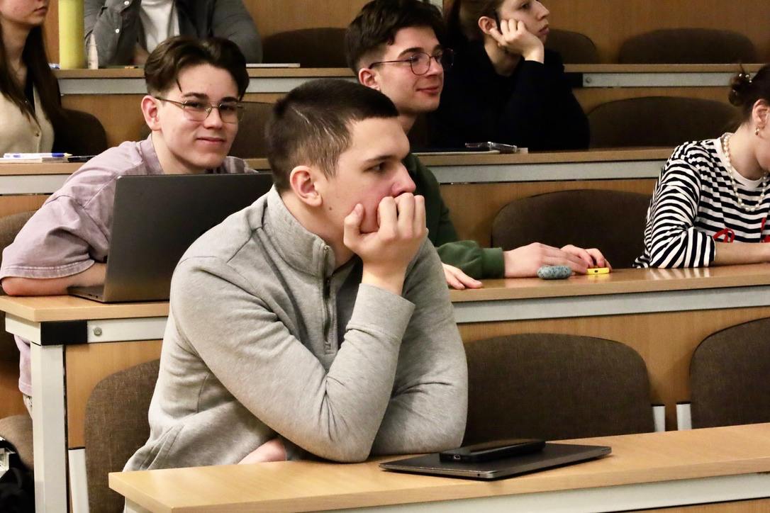 ❗️Разобрались в правовых вопросах + узнали, как не остаться без своего стартапа!
20 марта на Мастер-классе Клуба Предпринимателей ФКН «Разбор правовых кейсов» участники окунулись в мир юридических тон... | Сетка — социальная сеть от hh.ru