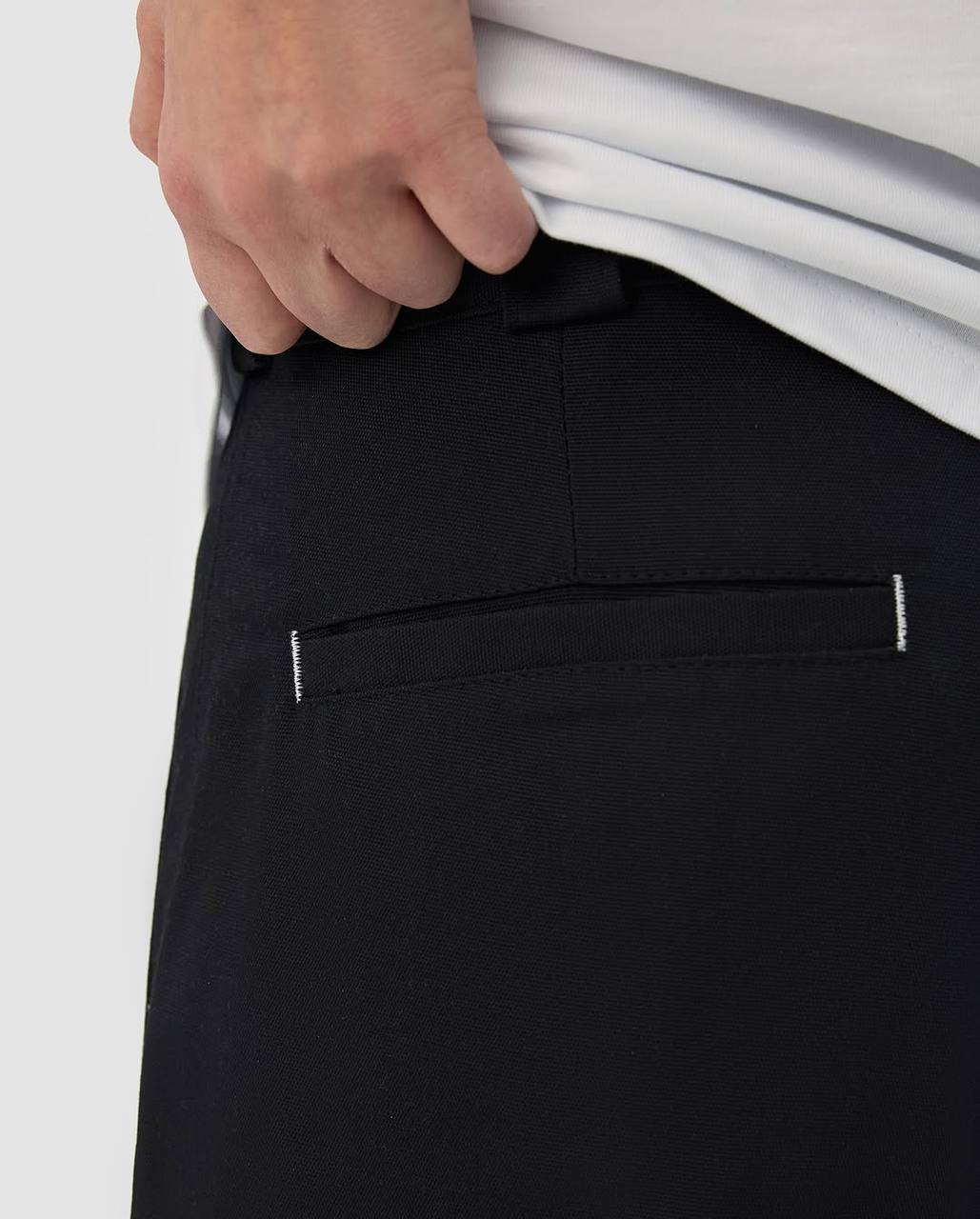 🗻 Wolee Tokyo: брюки, созданные для движения  
Если бы Токио можно было передать через одежду, он выглядел бы примерно так: широкие брюки Wolee — про свободу, ритм и баланс между суетой и неспешностью | Сетка — социальная сеть от hh.ru