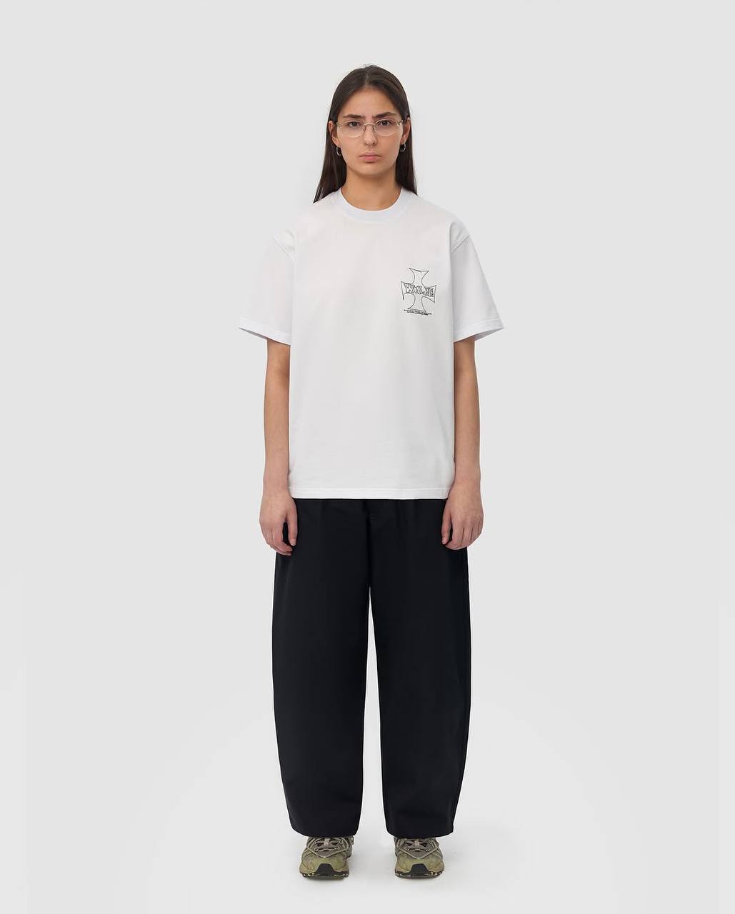 🗻 Wolee Tokyo: брюки, созданные для движения  
Если бы Токио можно было передать через одежду, он выглядел бы примерно так: широкие брюки Wolee — про свободу, ритм и баланс между суетой и неспешностью | Сетка — социальная сеть от hh.ru