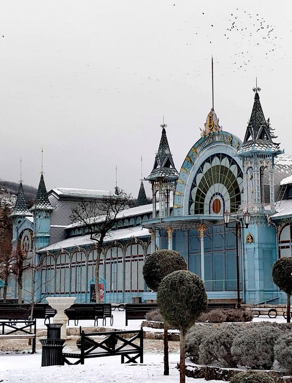 Лермонтовская галерея в Пятигорске
📸Светлана Полоскина | Сетка — социальная сеть от hh.ru
