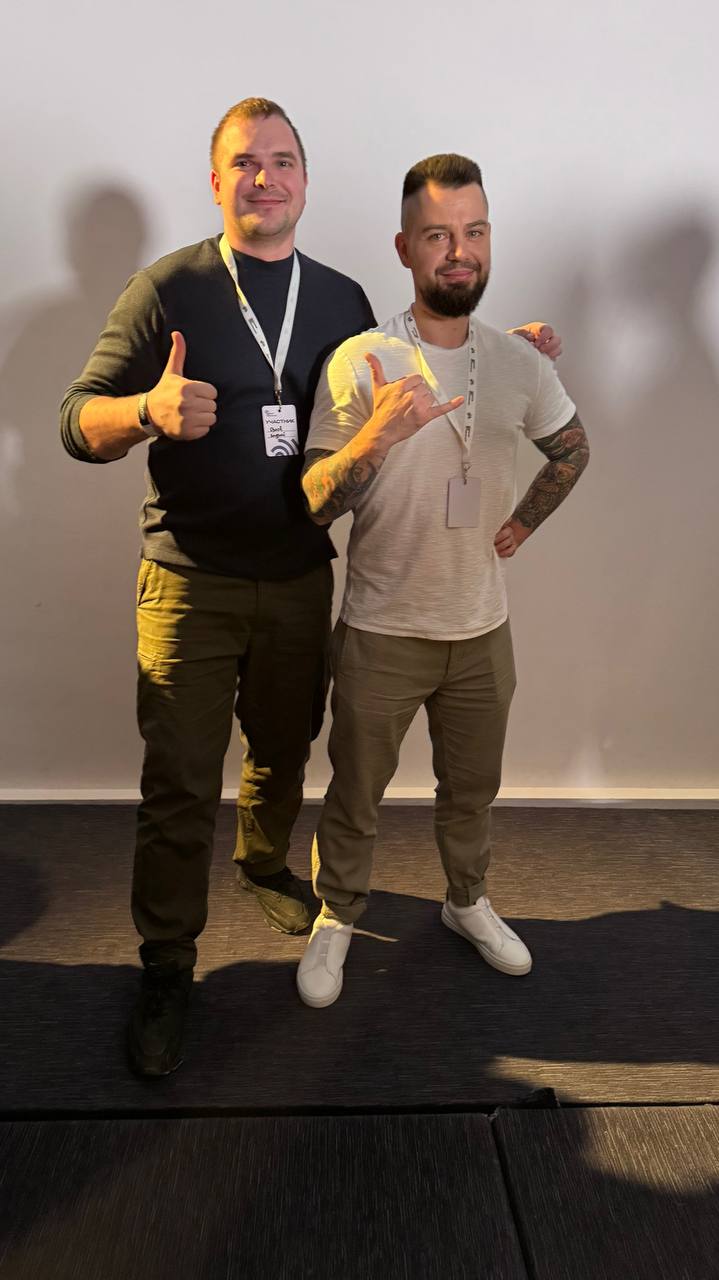 🔥 Мой первый опыт на SEO-конференции! 🔥
Вчера я впервые побывал на большой SEO-конференции!)
Признаюсь, я долго откладывал такие походы, но когда Антон Маркин, за которым я слежу уже 4 года и являюсь ... | Сетка — социальная сеть от hh.ru