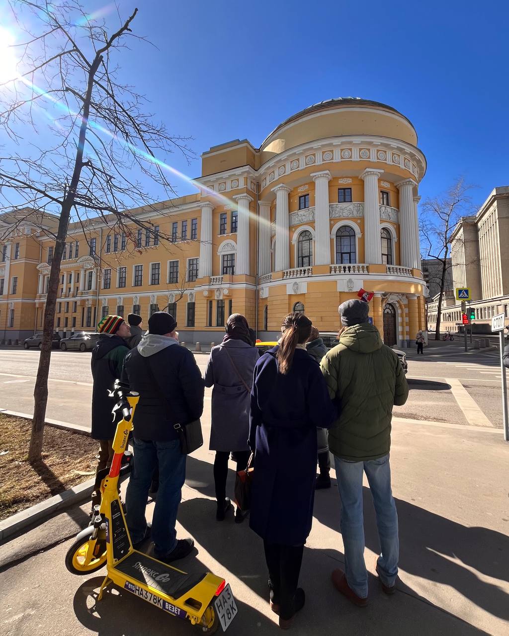 Весьма удовлетворительно
Как думаете, это хорошо или не очень?
Так вот, друзья, это отлично!
В России до 1917 года высший балл выставлялся именно в такой формулировке!
А я поделюсь с вами отличным вар... | Сетка — социальная сеть от hh.ru