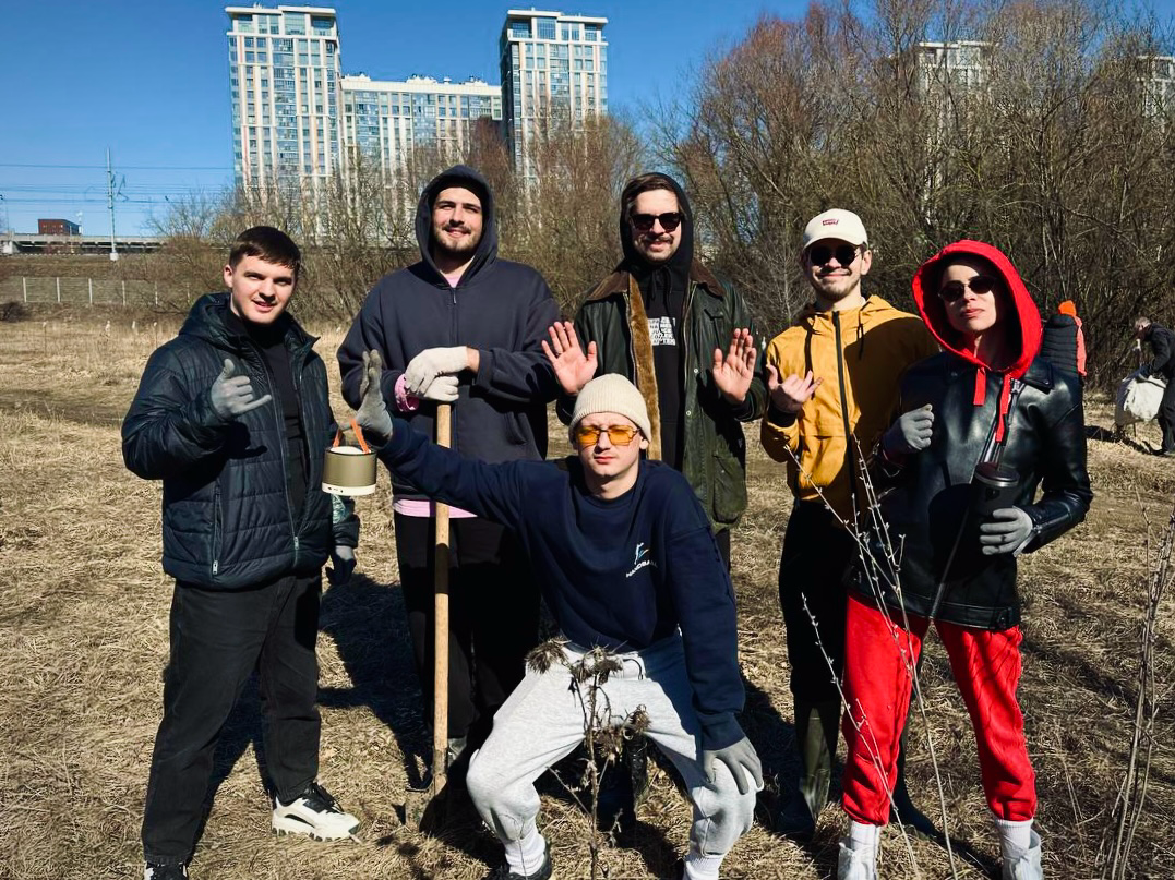 Высаживаем дубы: сила команды и природы 🌳🏦 | Сетка — социальная сеть от hh.ru