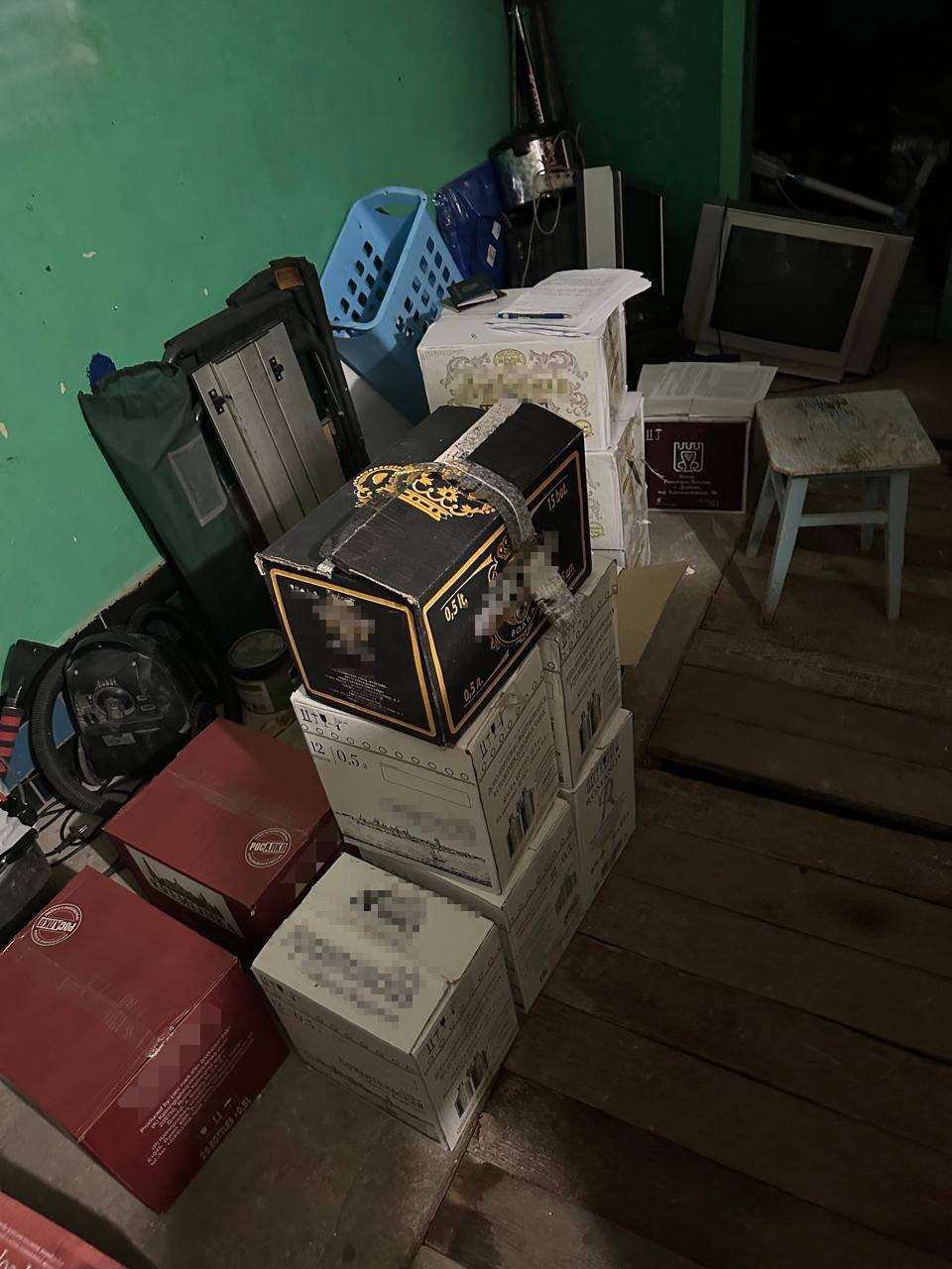 В Ставрополе задержаны торговцы контрафактным алкоголем на 2 млн рублей
Трое жителей края предстанут перед судом за незаконный оборот алкогольной продукции | Сетка — социальная сеть от hh.ru
