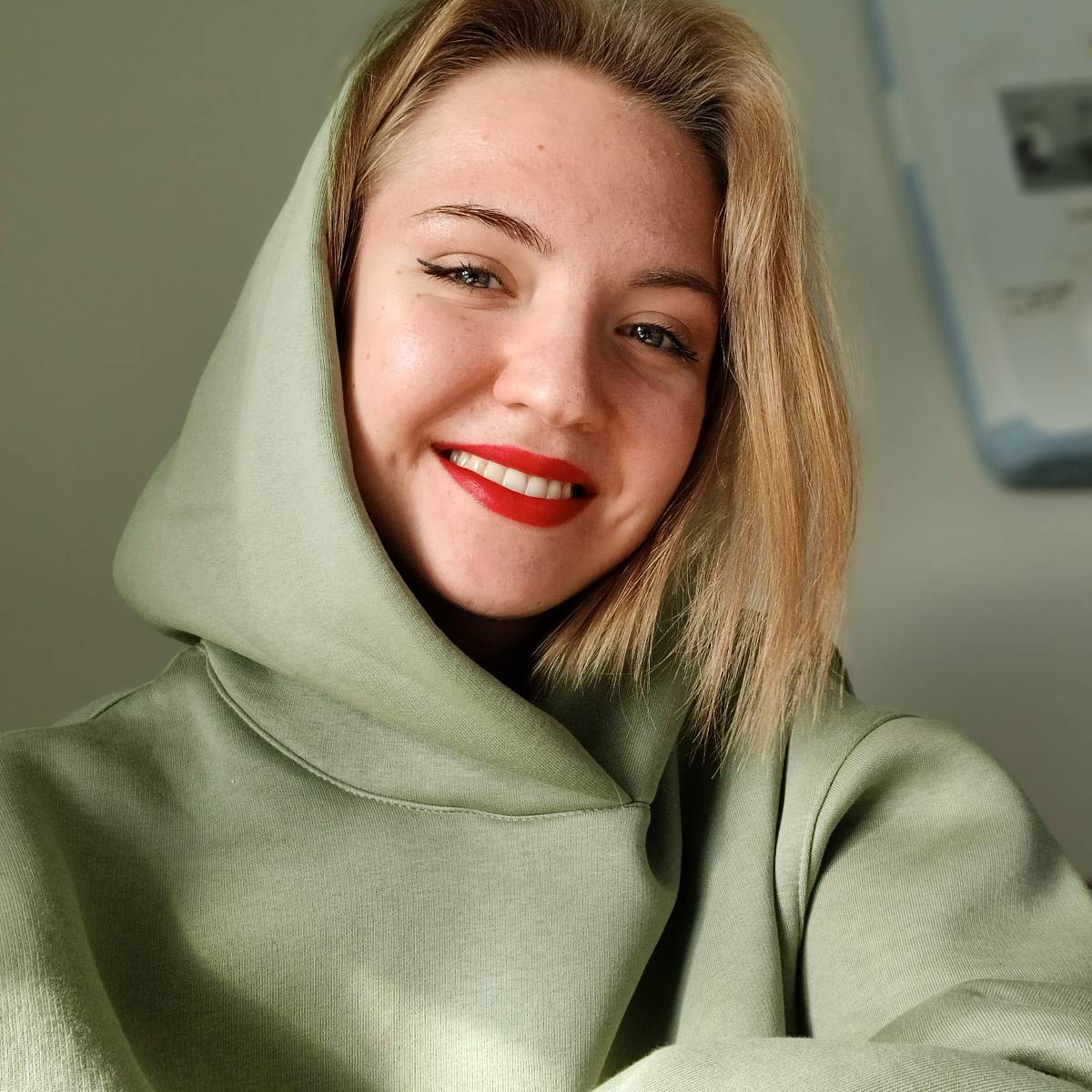 Николь Сачкова | Сетка — социальная сеть от hh.ru