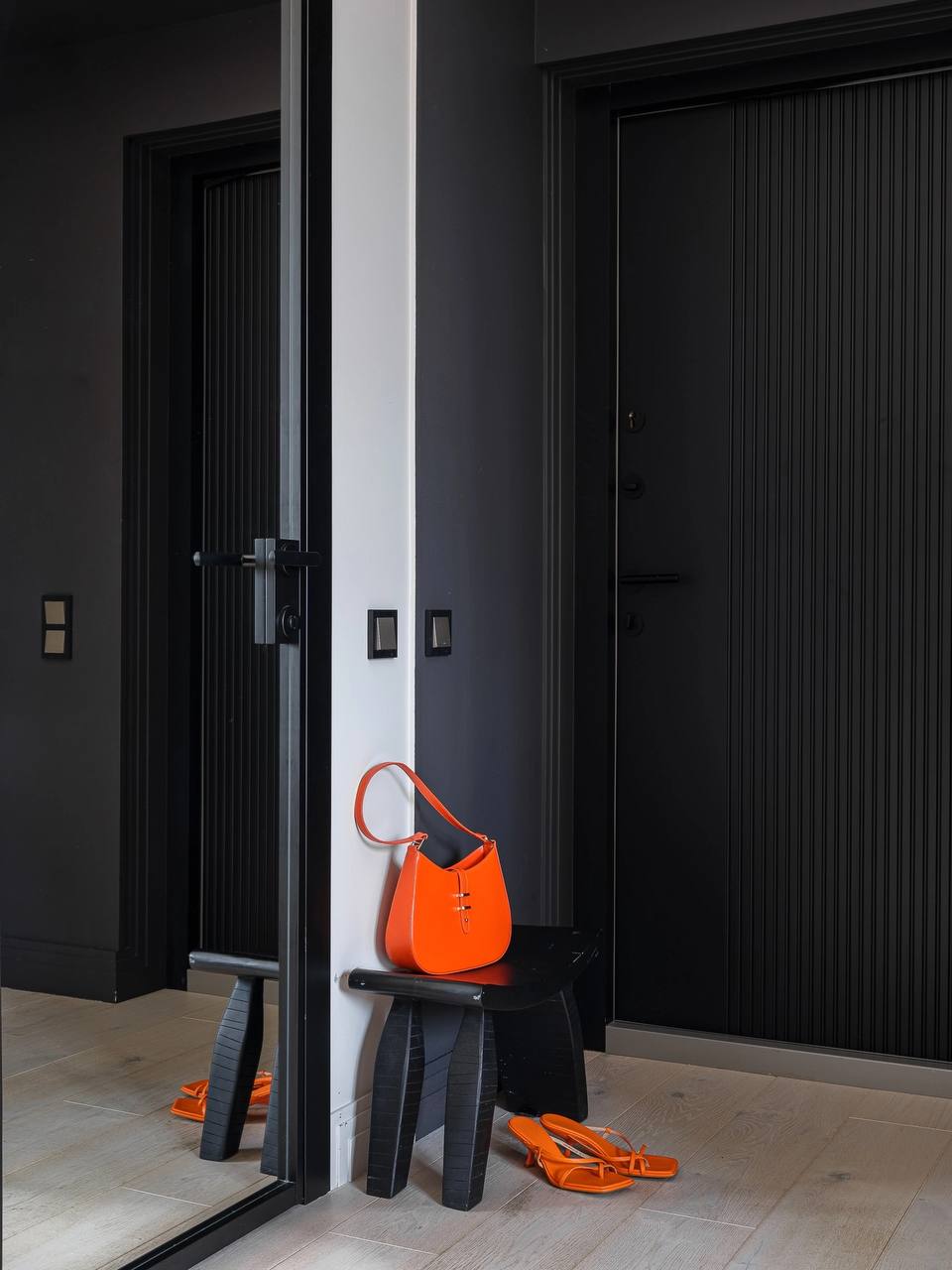 Функциональность, эстетика и немного ретро в интерьере небольшой квартиры по проекту дизайнера Марины Багуцкой —читайте и смотрите на сайте wajournal | Сетка — социальная сеть от hh.ru