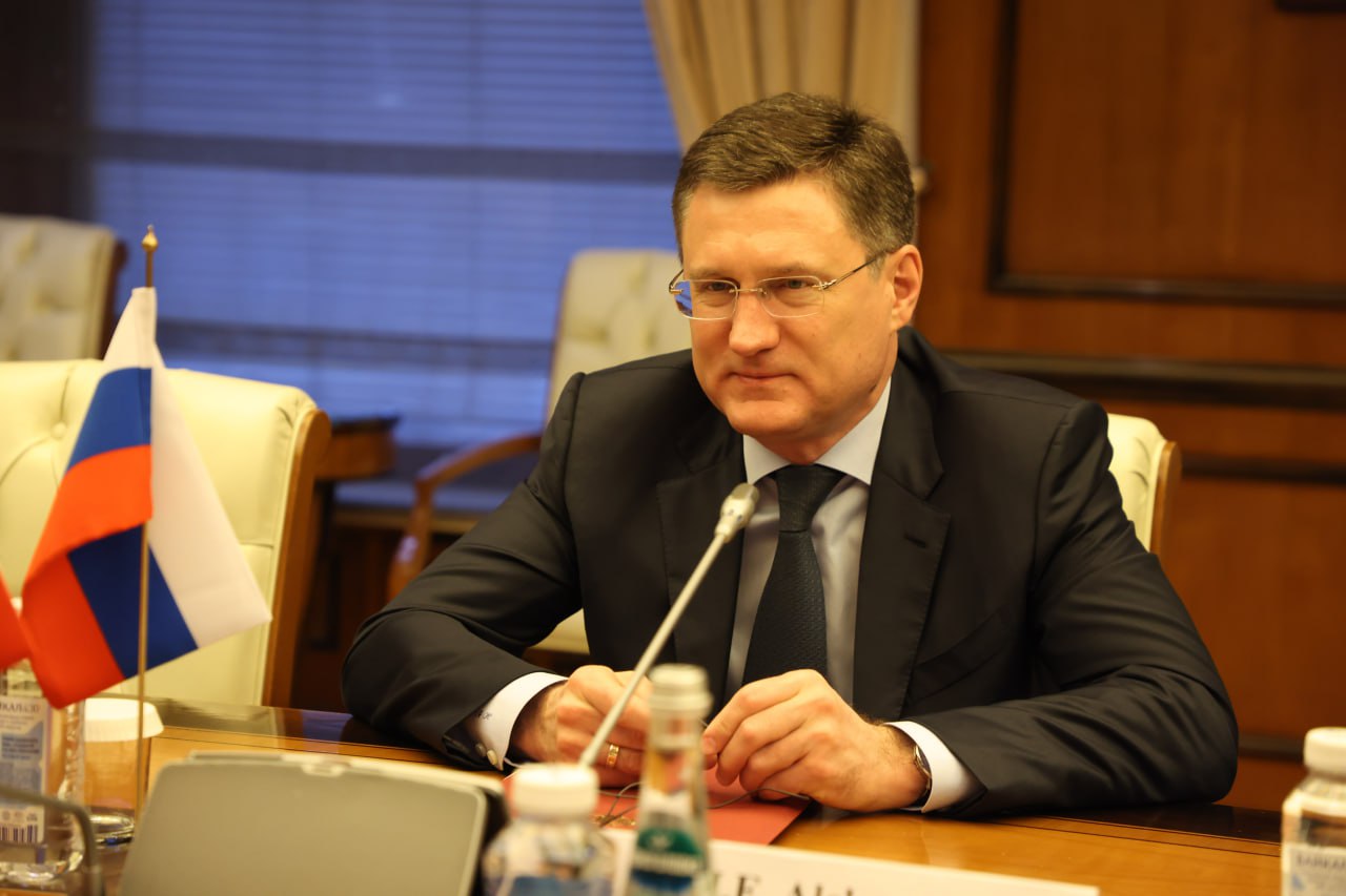 Александр Новак встретился с министром иностранных связей и внешнеэкономических связей Венгрии Петером Сийярто
Стороны обсудили:
🔹вопросы развития двусторонних торгово-экономических отношений,
🔹услови... | Сетка — социальная сеть от hh.ru