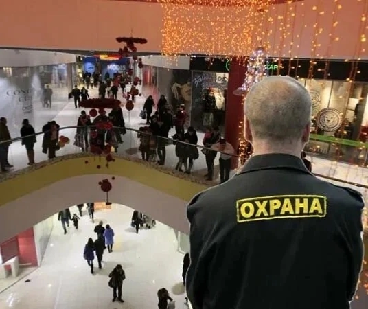 🔒 Безопасность в торговом центре: что нужно знать посетителям
Торговые центры являются местами массового скопления людей, поэтому их безопасность обеспечивается комплексом мер:

Физическая охрана
На п... | Сетка — социальная сеть от hh.ru