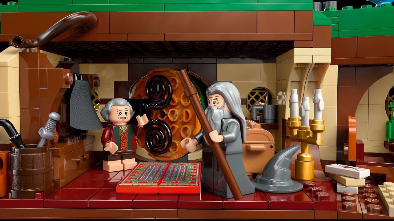 LEGO выпустят Шир по «Властелину колец» — деревня хоббитов поступит в продажу 5 апреля
Внутри будет Гендальф, хоббиты и детально проработанная нора Бильбо | Сетка — социальная сеть от hh.ru