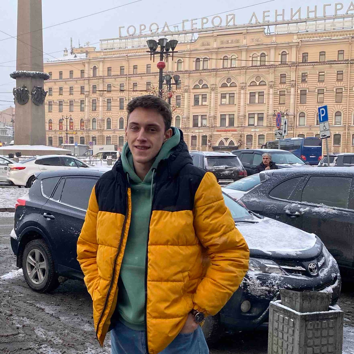 Денис Горлышев