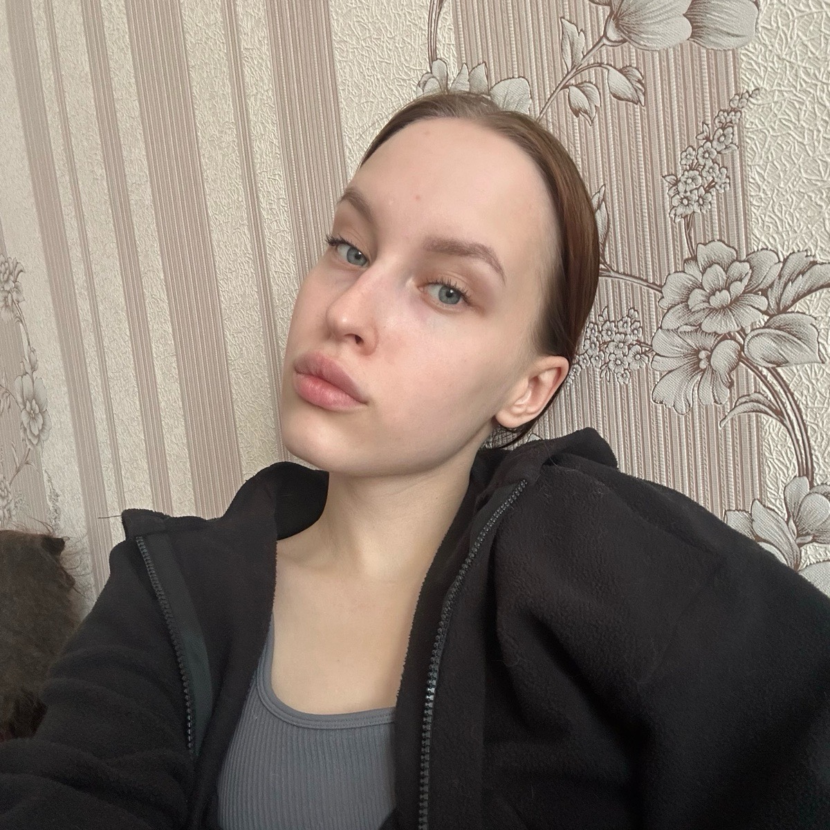 Анна Захарова