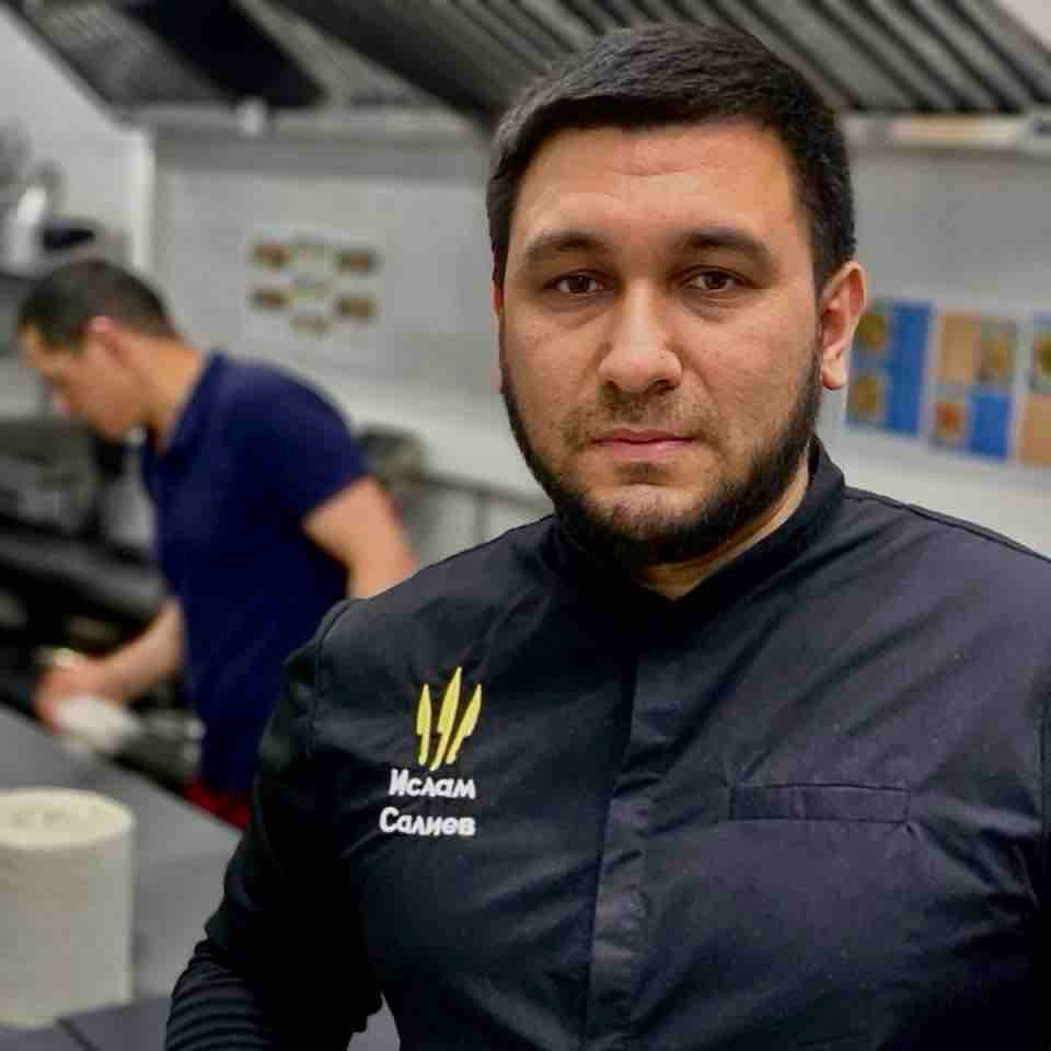 Ислам Салиев