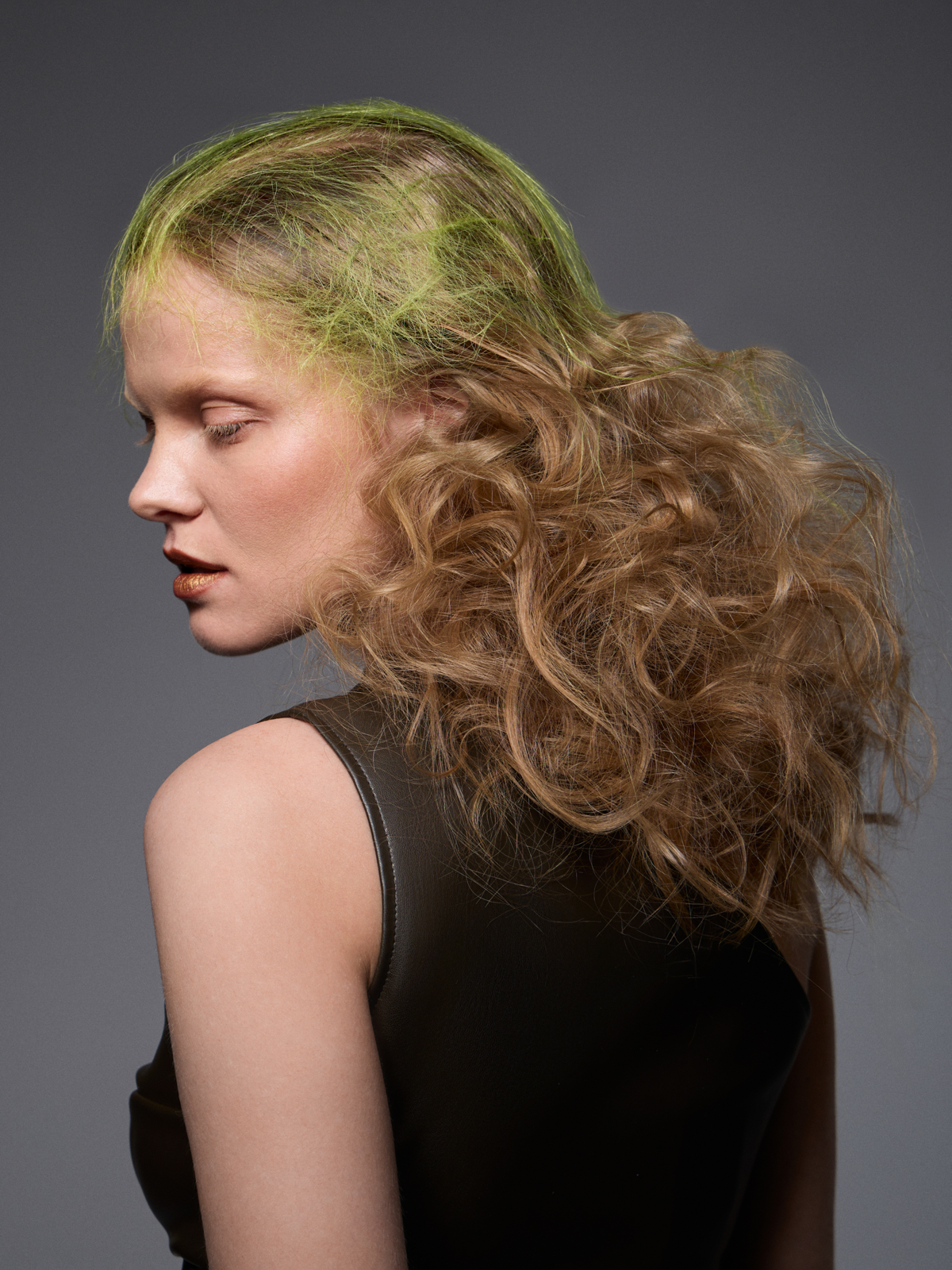 Campaign for hair cosmetic brand
Ice curly | Сетка — социальная сеть от hh.ru