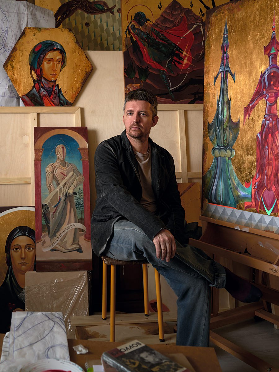 Художник Антон Фролов и его одухотворенные люди будущего, написанные аки иконы и образа. О фантастических сюжетах в почти иконописной технике читайте в специальном материале на сайте wajournal | Сетка — социальная сеть от hh.ru