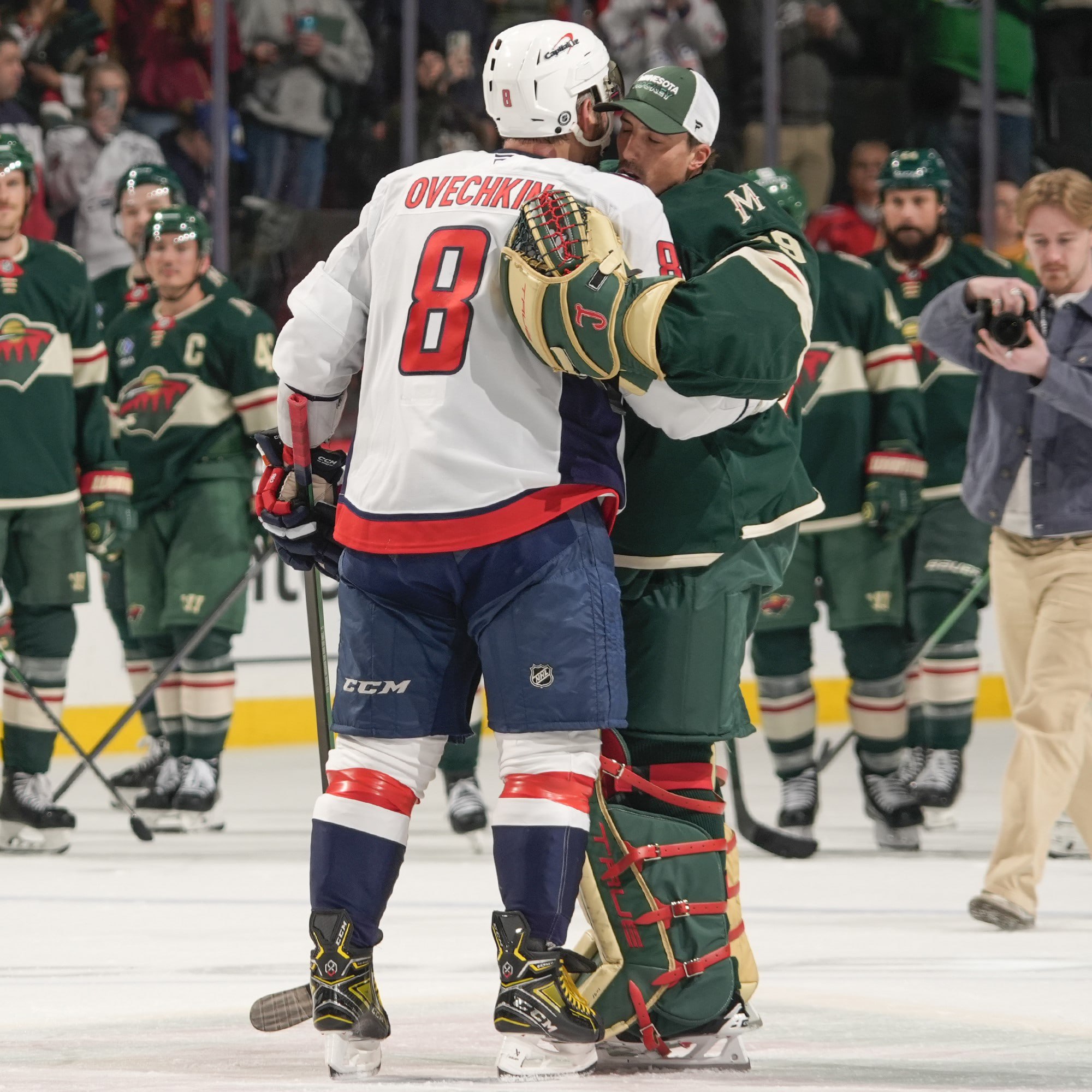 ◀️#фотодня
⬇️
Чат
#нхл #nhl | Сетка — социальная сеть от hh.ru
