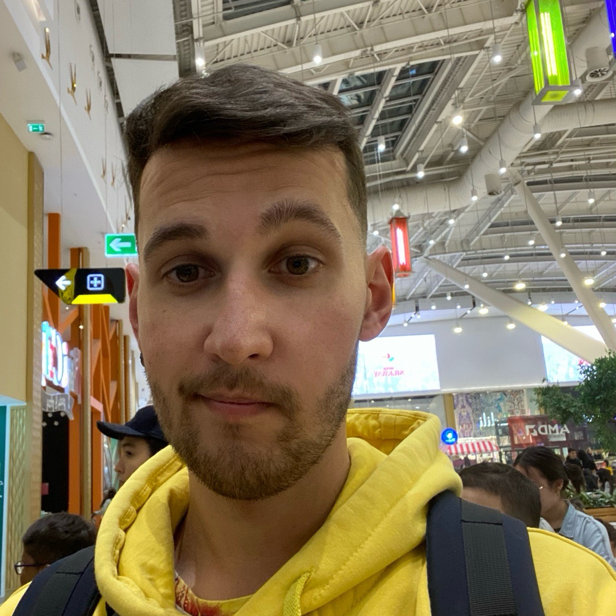 Юрий Николаев