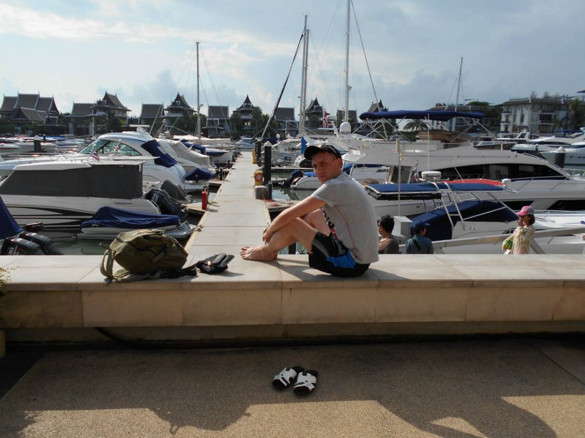 Александр Савельев