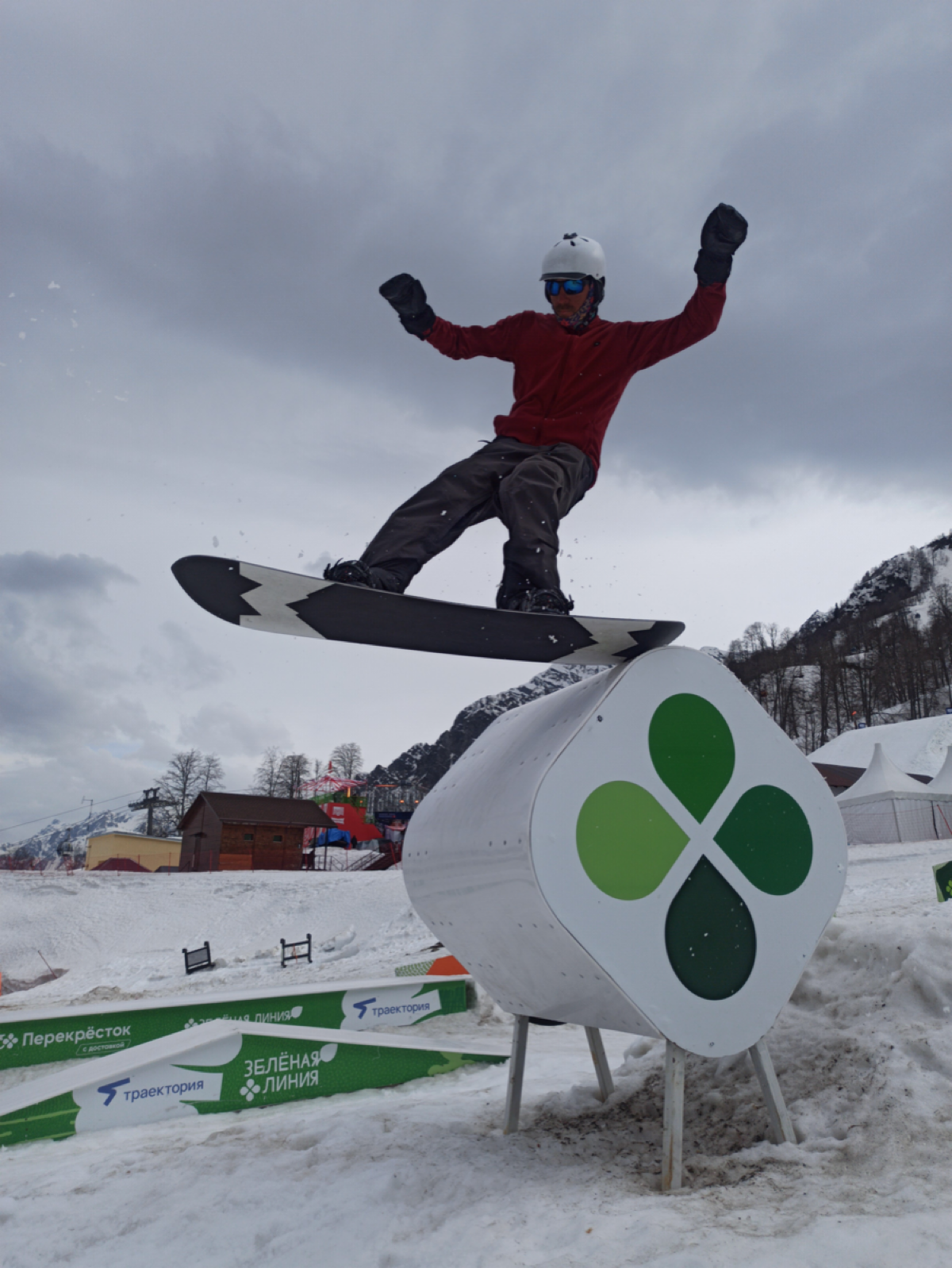 #newstarcamp познакомил меня с #сетка
Посмотрим, куда это нас заведёт… | Сетка — социальная сеть от hh.ru