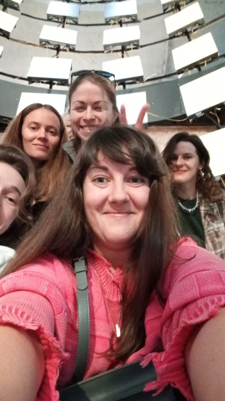про редакторский завтрак
во-первых, он прошёл и был крут: я обожаю тематические сообщества и атмосферу «своих» | Сетка — социальная сеть от hh.ru