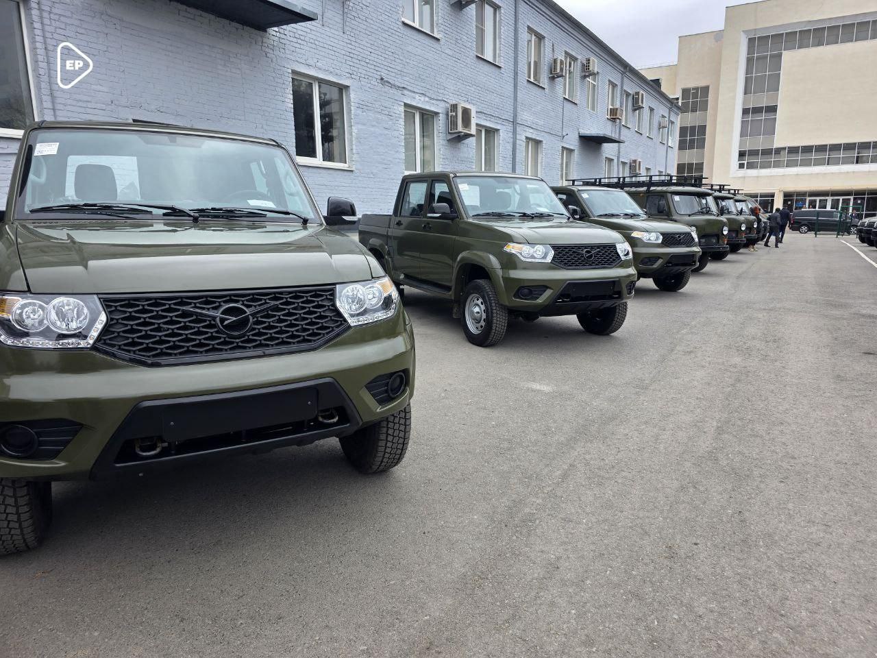 Единая Россия передала автомобили бойцам БПЛА Центрального военного округа
Операторы БПЛА определяют исход сражения и спасают жизни ребят, которые находятся на СВО, подчеркнул секретарь Генсовета Влад... | Сетка — социальная сеть от hh.ru