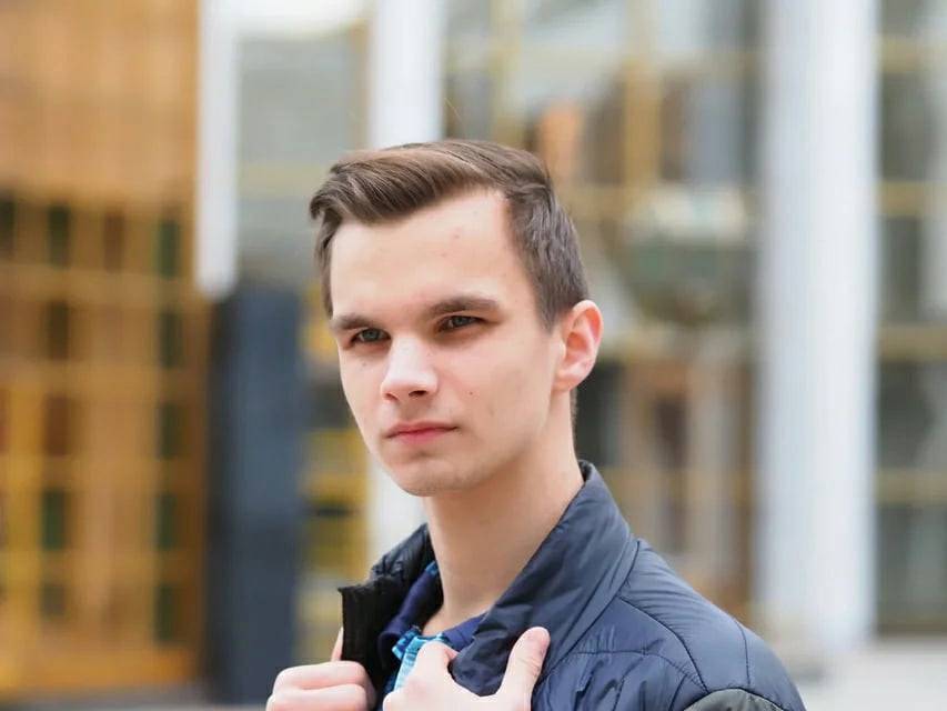 Егор Слесаренко