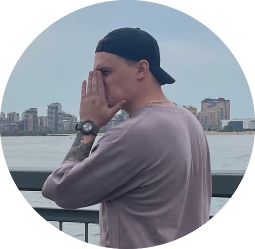 Андрей Новиков
