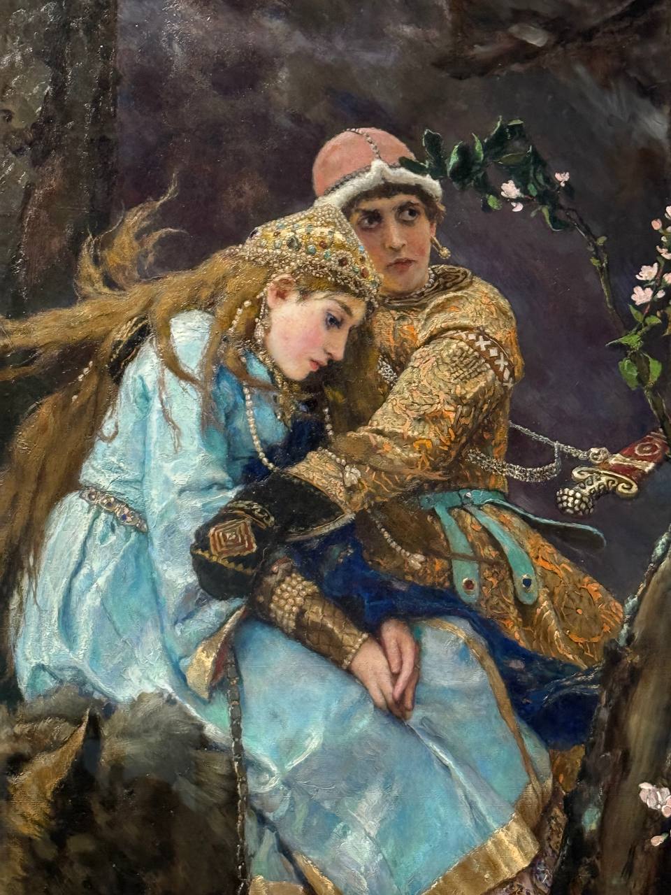 Васнецов в Русском Музее Санк-Петербурга, собрали в том числе из Третьяковки - легко узнать что. Идти обязательно!
Порекомендовал пойти молодой человек-продавец - вот такие они в Питере) | Сетка — социальная сеть от hh.ru