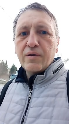 Утро. Просто попробуй. Знаешь, я раньше не понимал, зачем вставать раньше всех. А потом однажды вышел просто так: в тишину, без телефона, без планов. 10 минут — и всё изменилось https://t.me | Сетка — социальная сеть от hh.ru