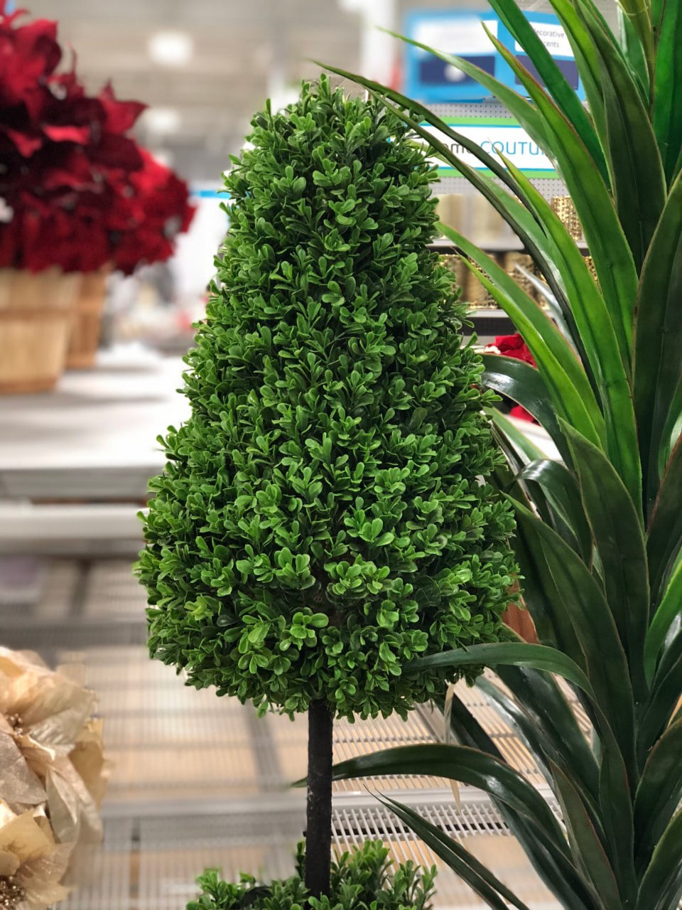 🌿 Входные группы из искусственных растений 🌿
❗️Оформление искусственными растениями заставит ваших клиентов зайти в заведение ❗️
✨ Какие бывают входные группы?
✔️ Зелёные арки – обрамление входа с гус... | Сетка — социальная сеть от hh.ru