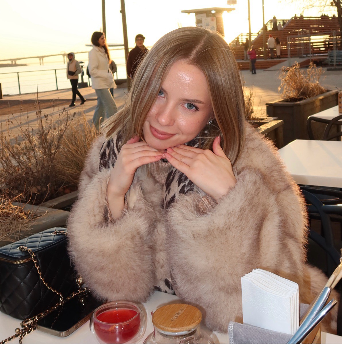 Ангелина Романова | Сетка — социальная сеть от hh.ru