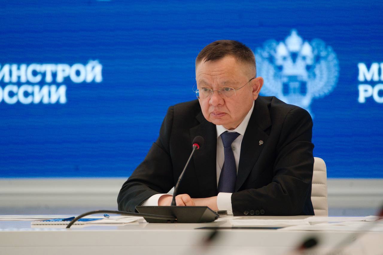Глава Минстроя России Ирек Файзуллин провел совещание по вопросу реконструкции Малого драматического театра - Театра Европы
В ходе совещания рассмотрели текущий статус работ и итоги реализации проекта... | Сетка — социальная сеть от hh.ru