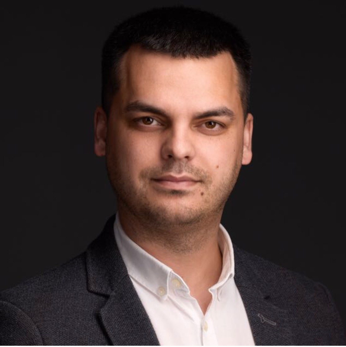 Павел Тарасов