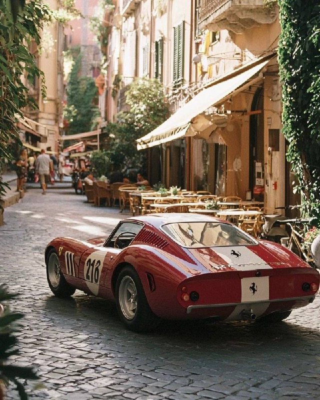 История на выезде
Когда неделя идёт слишком плотно, я иду за вдохновением в прошлое. 
Сегодня — логотип, который ты точно видел хотя бы раз в жизни | Сетка — социальная сеть от hh.ru