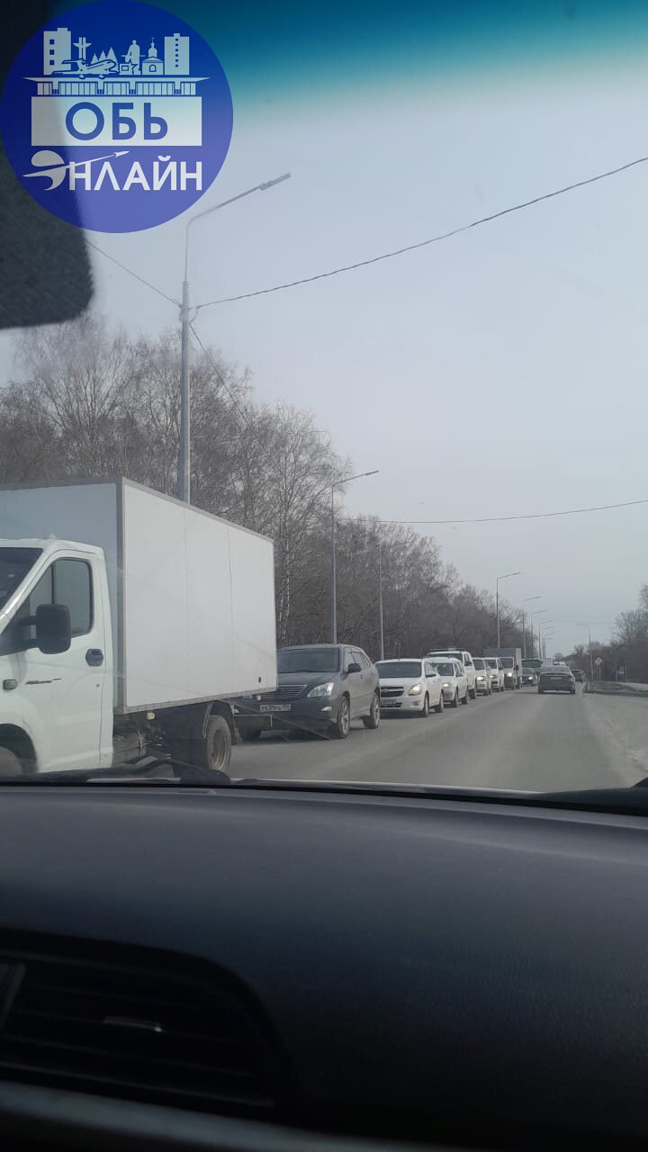 ↗ Сегодня " утренняя" Пробка превратилась в
" Обеденную"
⏰ 12:10
vk.com
Подробнее на https://vk.com/ob.gorod
#городобь #городобьонлайн #толмачево | Сетка — социальная сеть от hh.ru