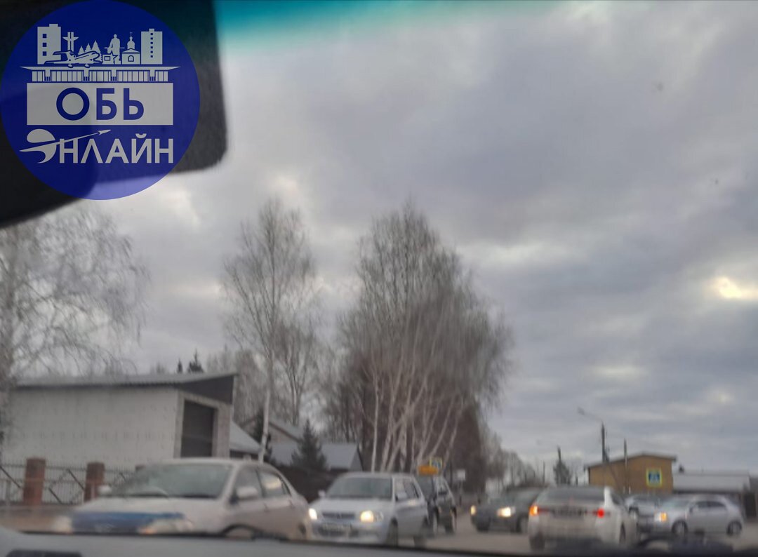 ↗ Сегодня " утренняя" Пробка превратилась в
" Обеденную"
⏰ 12:10
vk.com
Подробнее на https://vk.com/ob.gorod
#городобь #городобьонлайн #толмачево | Сетка — социальная сеть от hh.ru