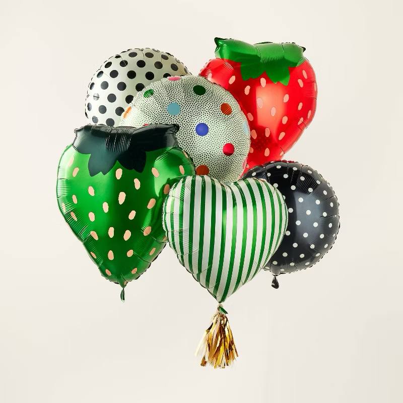 Не припомню таких масштабных коллабов, как у Kate Spade New York с Target – их совместная коллекция, над которой работали два года, насчитывает более 300 наименований | Сетка — социальная сеть от hh.ru