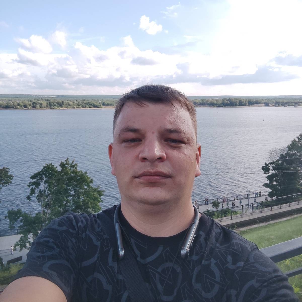 Виталий Иванов