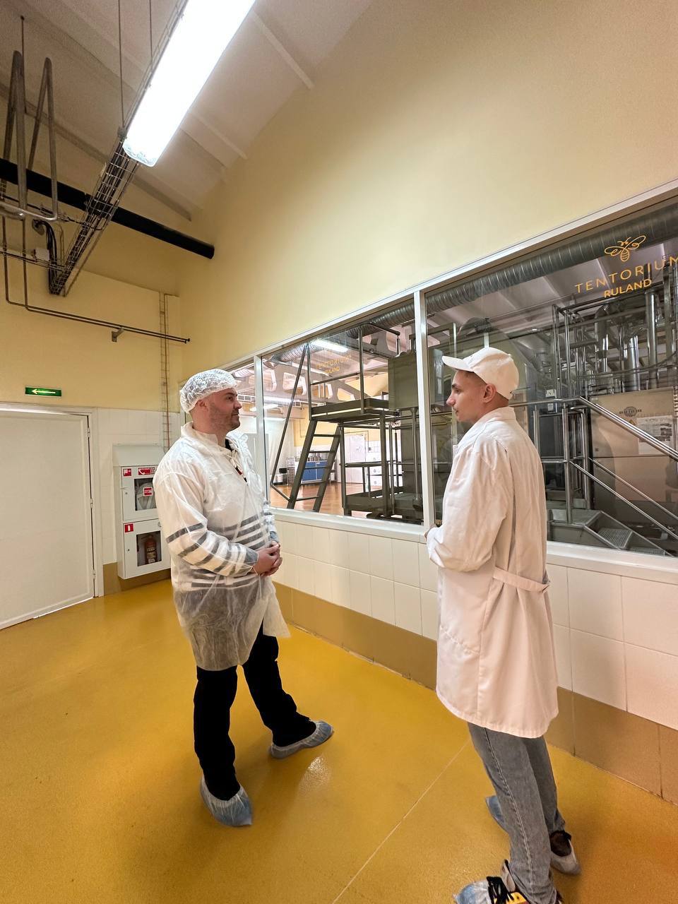 Организую контрактное производство продукции:
Пищевой
Косметической
БАД
по мировым стандартам и полным сопровождением по дистрибуции в РФ и на ЭКСПОРТ
Денис Михайлович Лекомцев
+79223737800 | Сетка — социальная сеть от hh.ru