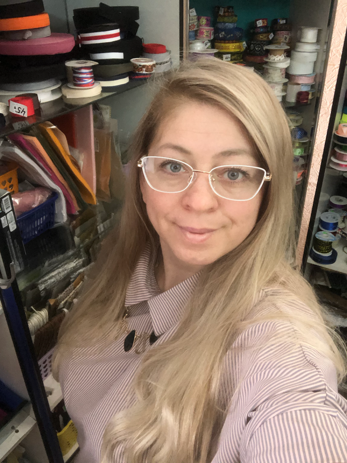 Доброго всем дня!
Меня зовут Анастасия, мне 43 года.
Веду традиционный бизнес в поселке, численностью 5000 человек | Сетка — социальная сеть от hh.ru