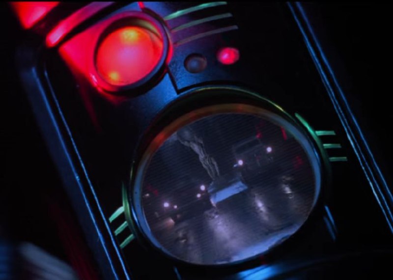 Бэтмобиль, как мне кажется, воплощает самые смелые фантазии дизайнера, и можно сделать немало вариантов - от совсем арт-деко до чего-то высокотехнологичного 
Бэтмобиль 1995ого придумал Тим Флаттери — ... | Сетка — социальная сеть от hh.ru