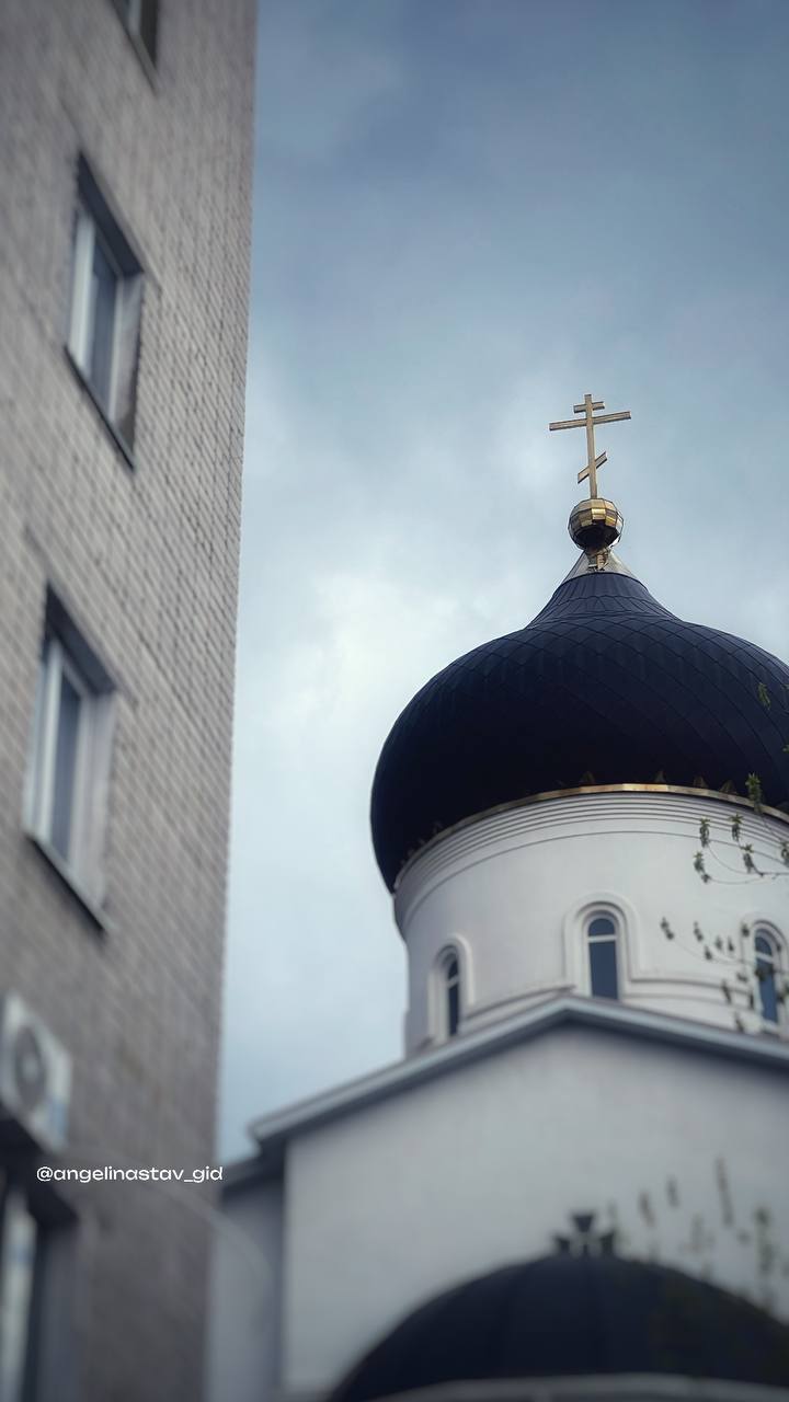 Непарадный апрельский Ставрополь
📸 @angelinastavgid | Сетка — социальная сеть от hh.ru